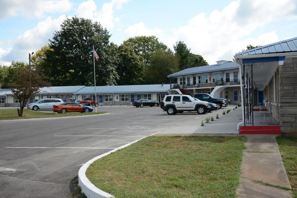 Horse Cave Motel Buitenkant foto